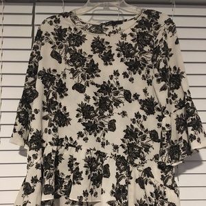 Gibson top floral bell sleeve